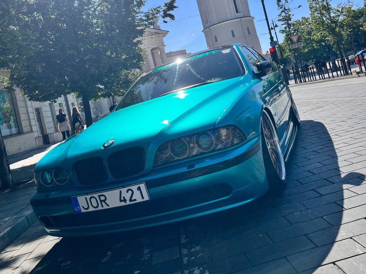 Bmw 530i 2001m.