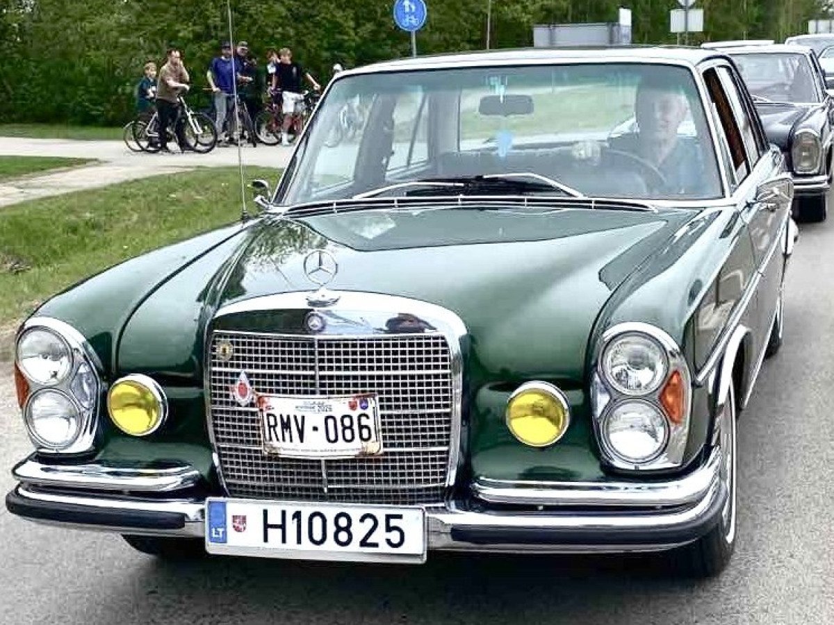 Mercedes  W108  1966m
